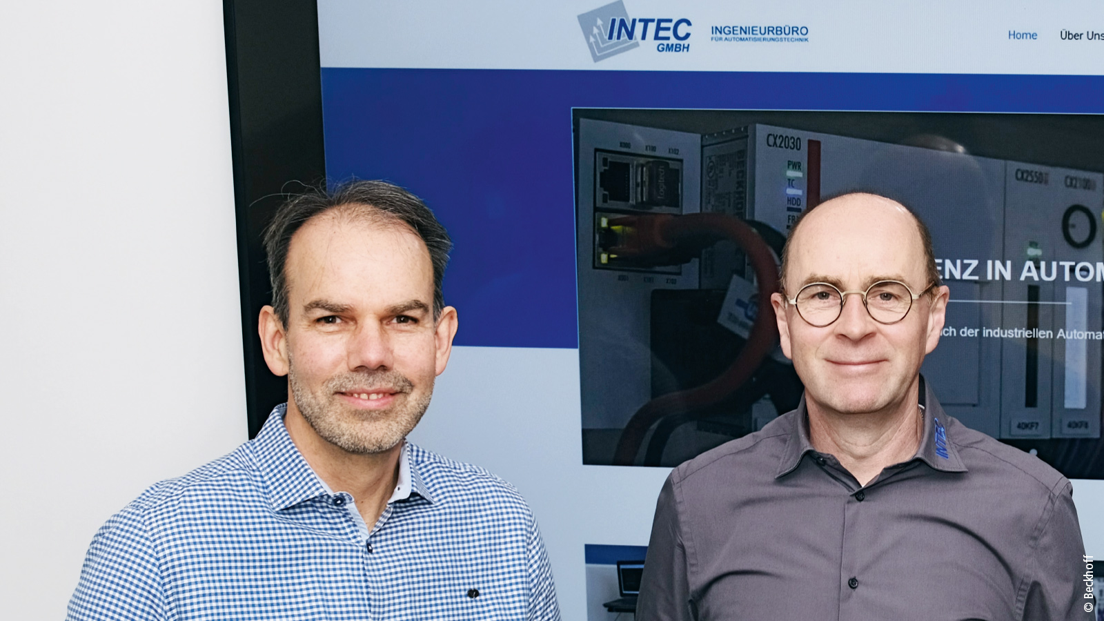 Wilm Schadach (left), branch manager at Beckhoff Monheim, and Erik Heimermann, managing director at Intec, were also involved in the BCSS project.