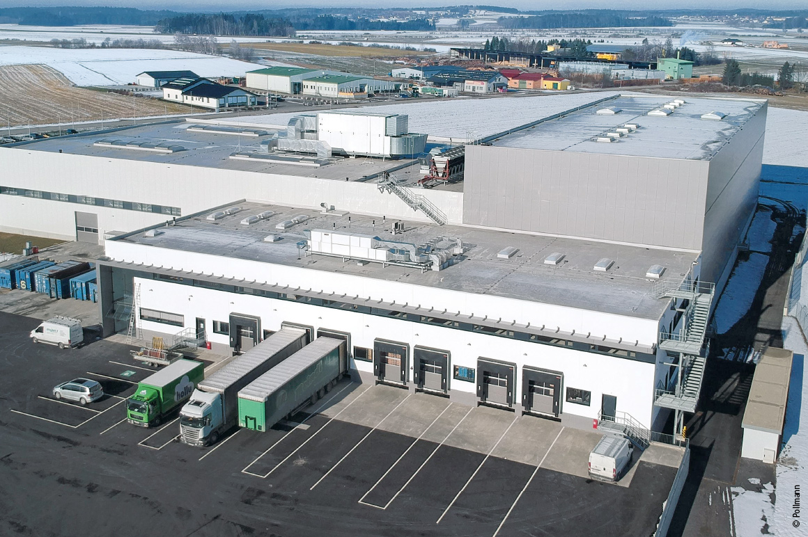 Located in Vitis, this plant for Pollmann, an Austrian supplier of sunroof kinematics and electromechanical door locks, was voted the best factory in Austria by Fraunhofer Austria in 2022 on account of its highly efficient energy system and its smart and efficient production methods – automated with PC-based control.